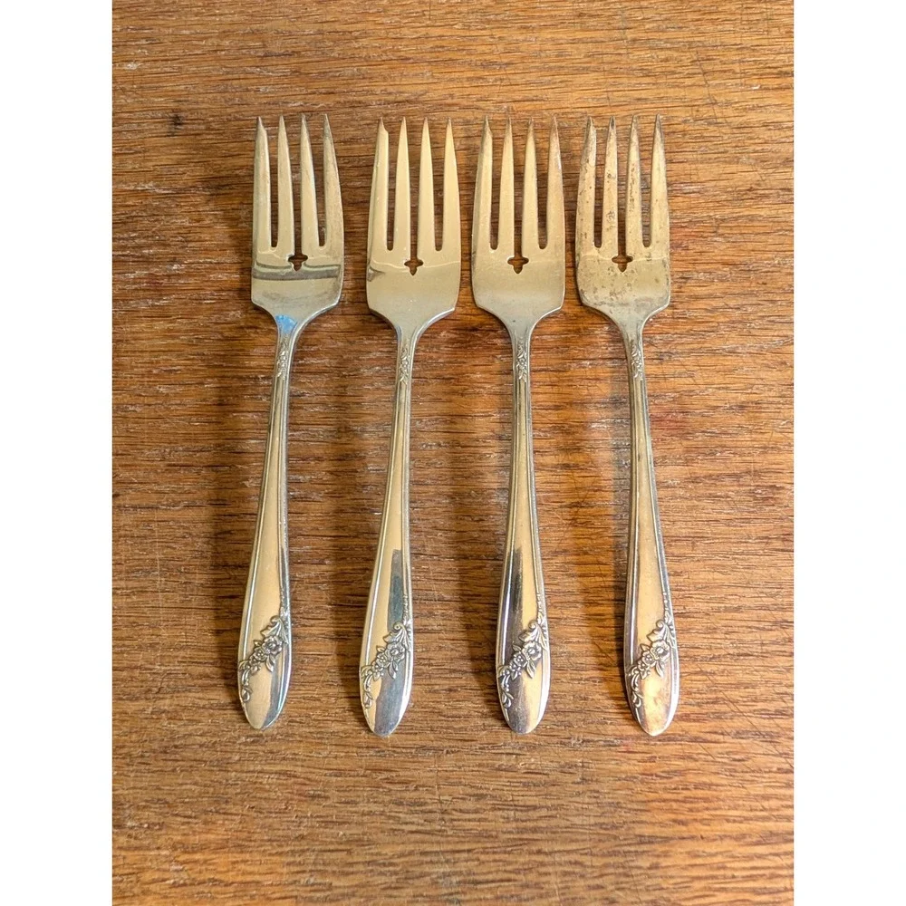 Oneida Community Tudor Plate Sweet Briar Silverplate Salad Forks Set